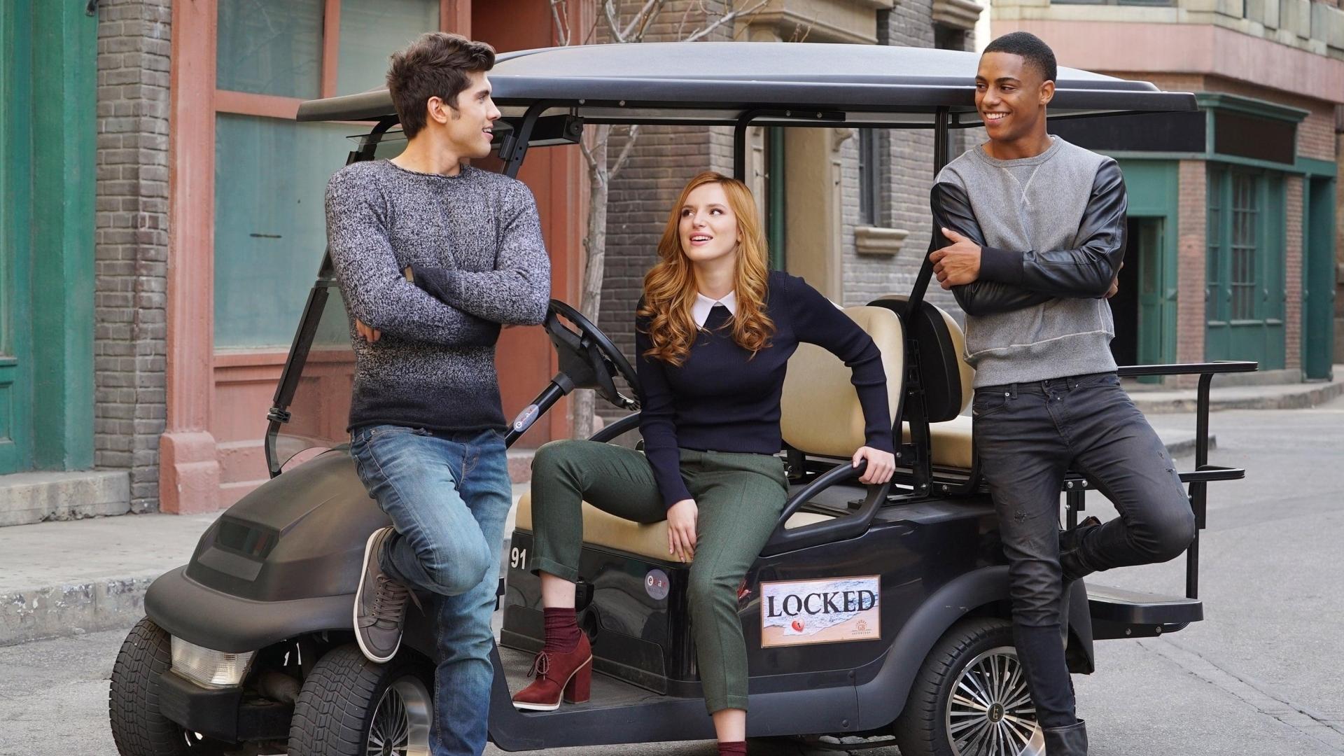 دانلود سریال Famous in Love