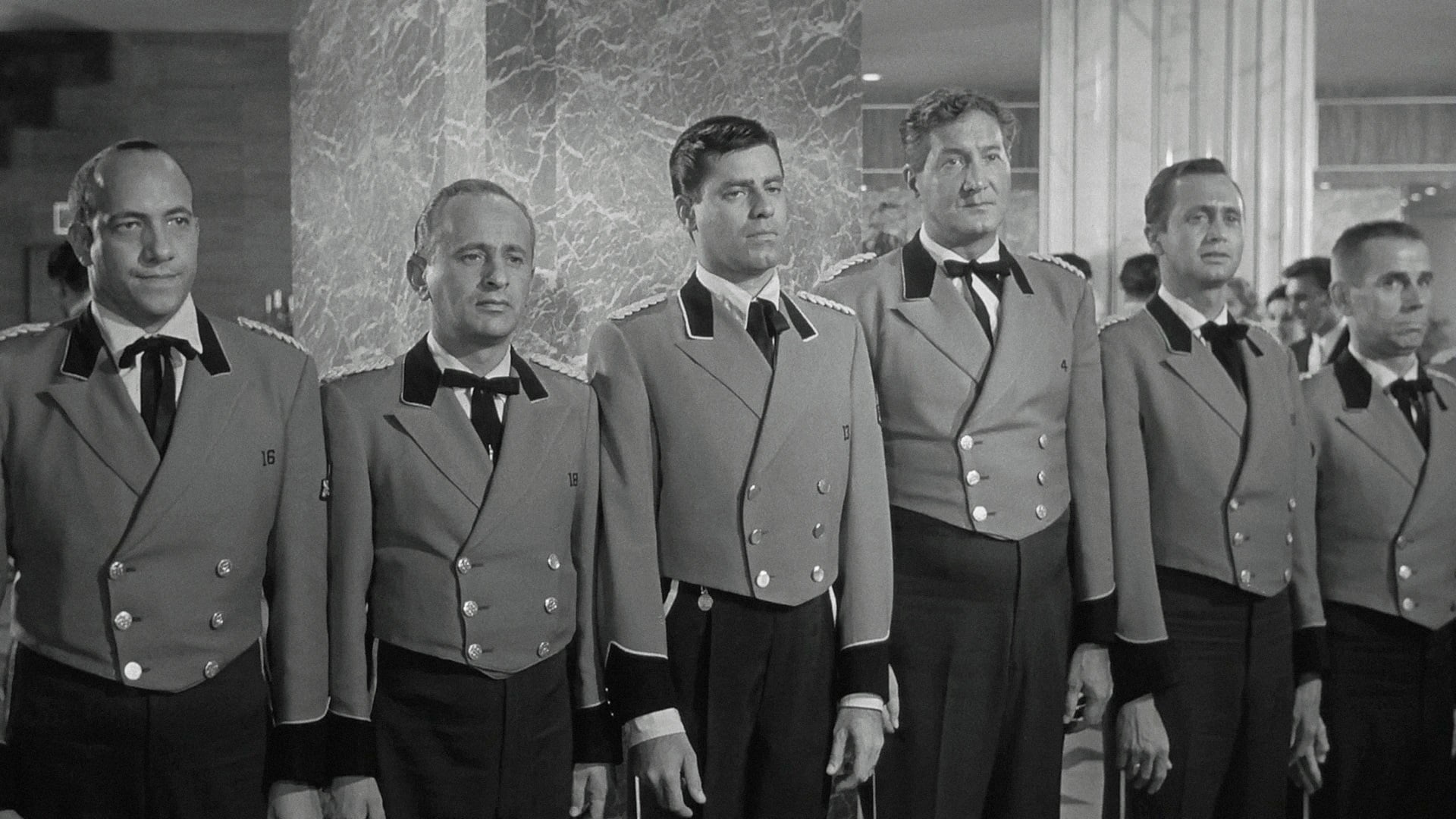 دانلود فیلم The Bellboy 1960